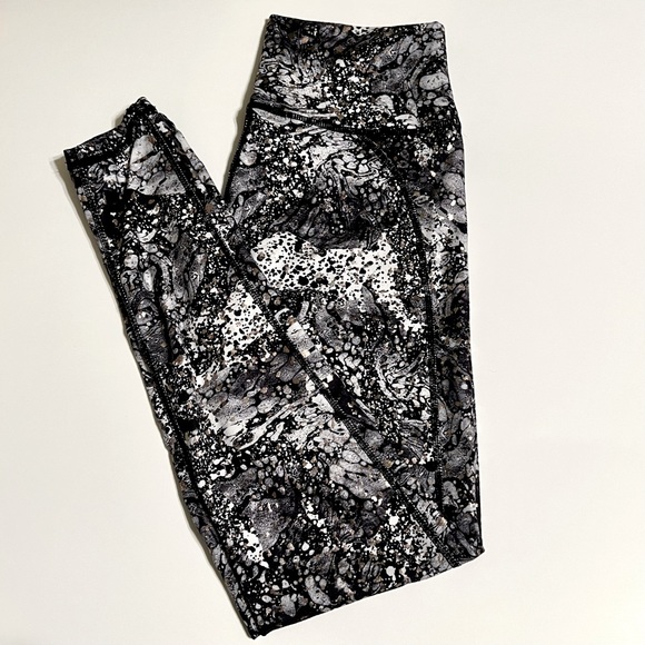 Fabletics, Black Marble Legging, Size Small - Picture 1 of 5